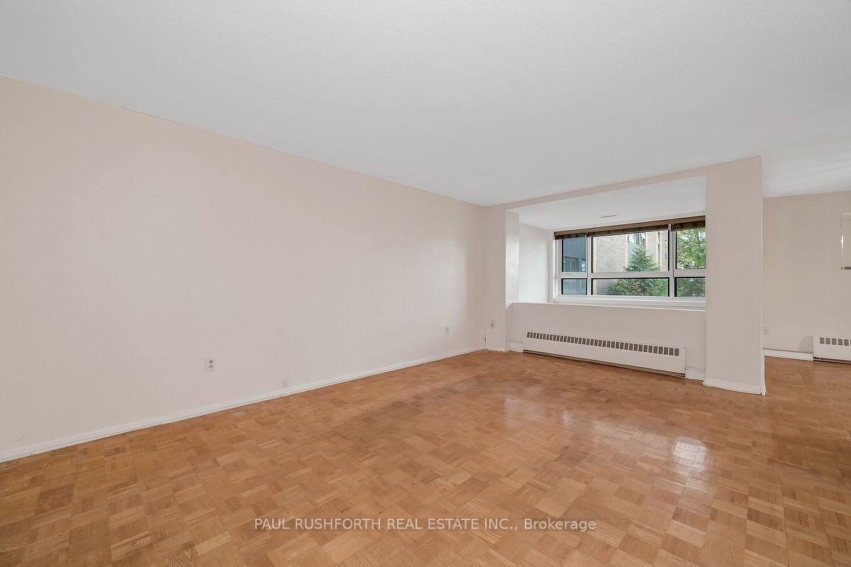 Photo 5 of Unit 201, 1356 Meadowlands Drive E, Ottawa, Borden Farm/Stewart Farm/Carleton Heights/Parkwood Hills — HOMEH