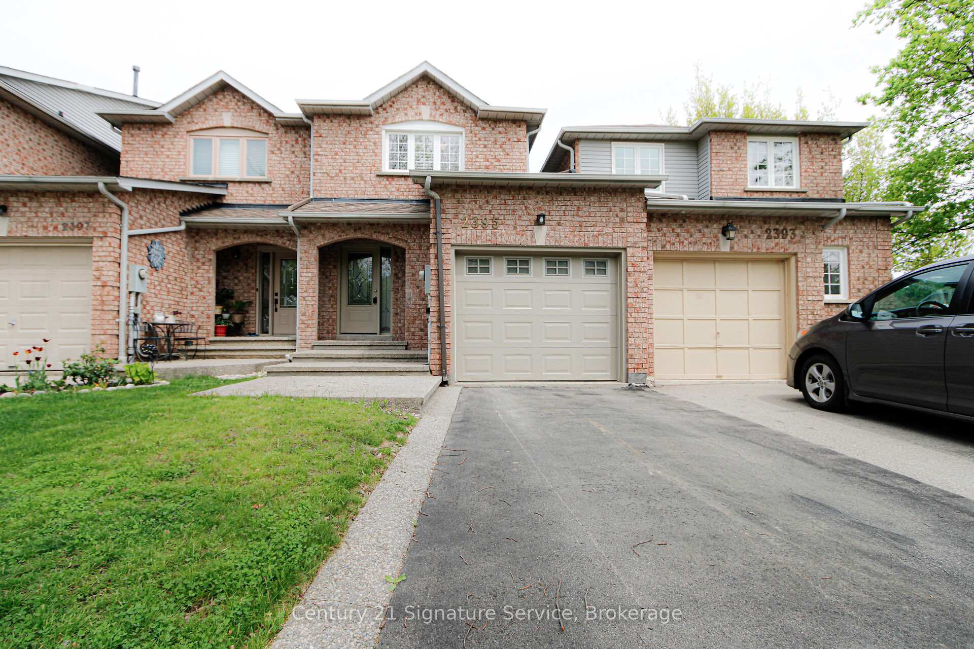Photo 1 of 2395 Stefi Trail E, Oakville, River Oaks — HOMEH