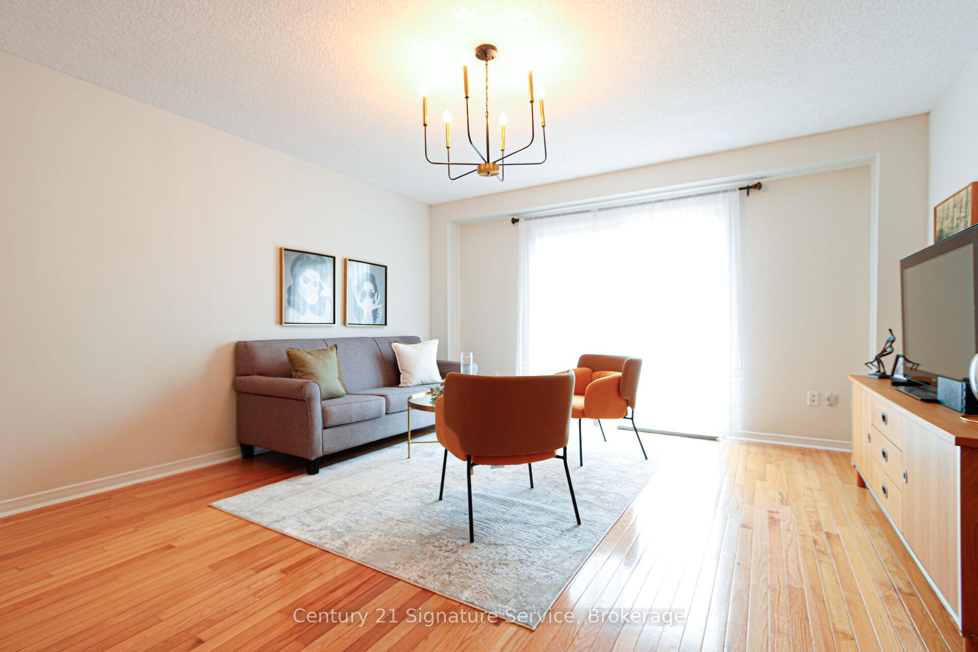 Photo 5 of 2395 Stefi Trail E, Oakville, River Oaks — HOMEH