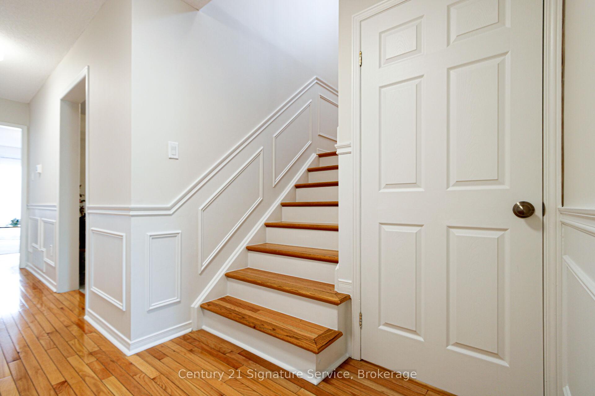 Photo 13 of 2395 Stefi Trail E, Oakville, River Oaks — HOMEH
