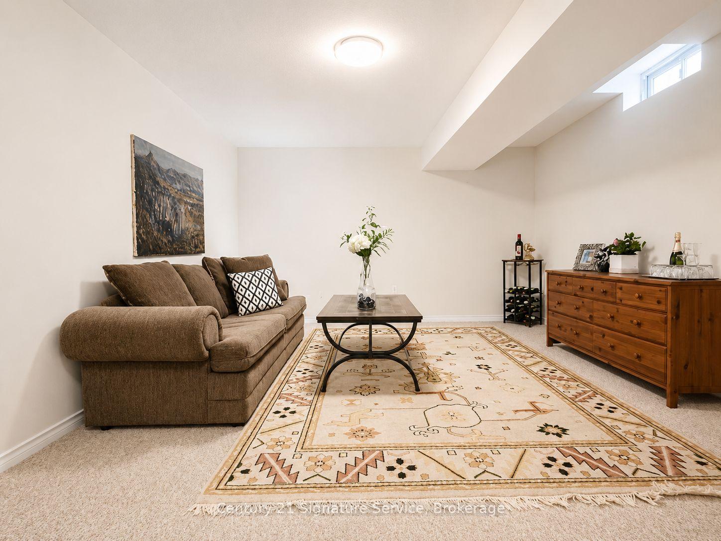 Photo 18 of 2395 Stefi Trail E, Oakville, River Oaks — HOMEH