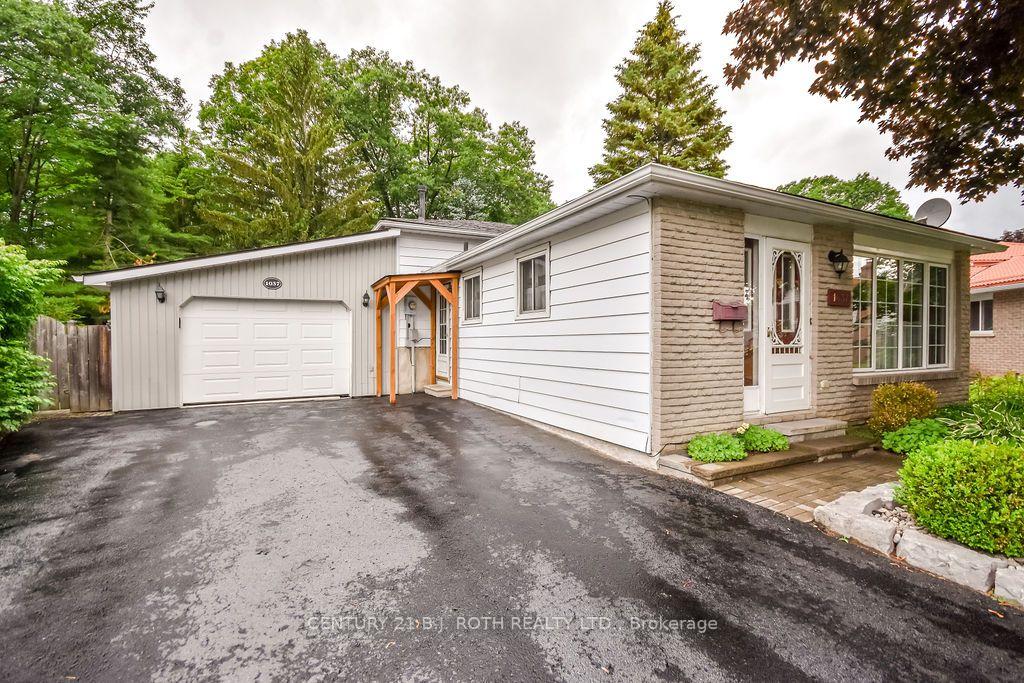 Photo 2 of 1037 Glen Eagles Crescent, Midland — HOMEH
