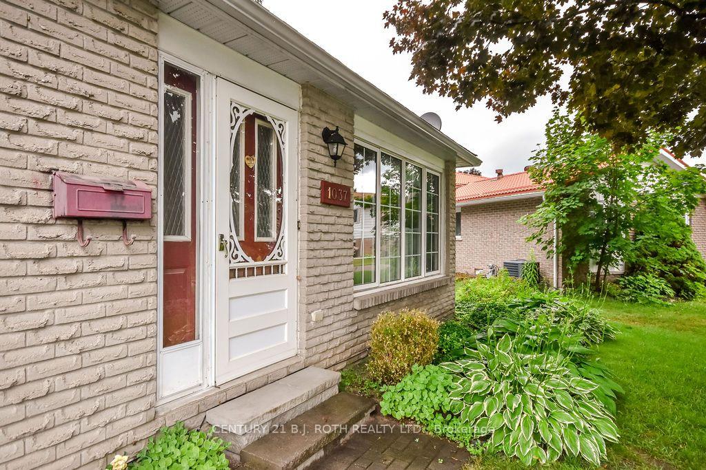 Photo 4 of 1037 Glen Eagles Crescent, Midland — HOMEH