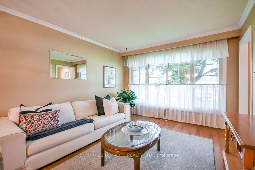 Photo 12 of 1037 Glen Eagles Crescent, Midland — HOMEH