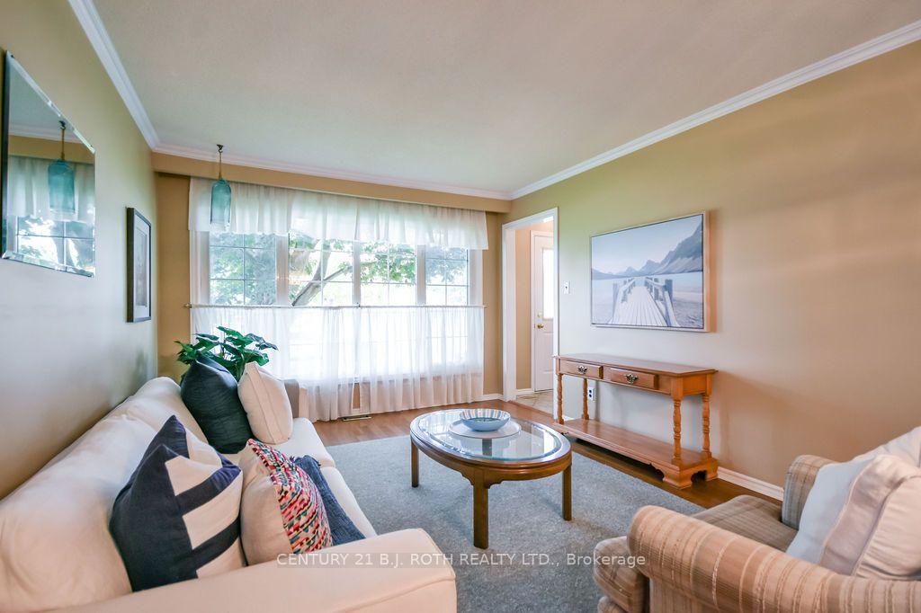 Photo 13 of 1037 Glen Eagles Crescent, Midland — HOMEH