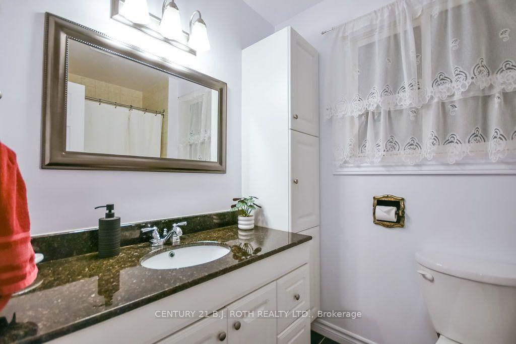 Photo 19 of 1037 Glen Eagles Crescent, Midland — HOMEH