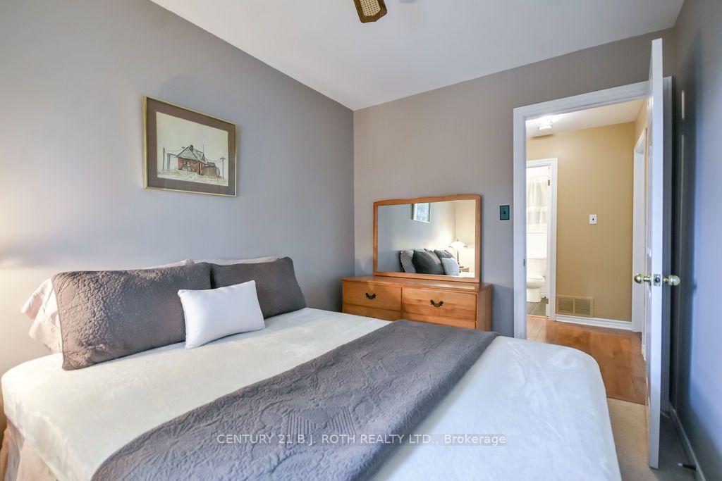 Photo 20 of 1037 Glen Eagles Crescent, Midland — HOMEH
