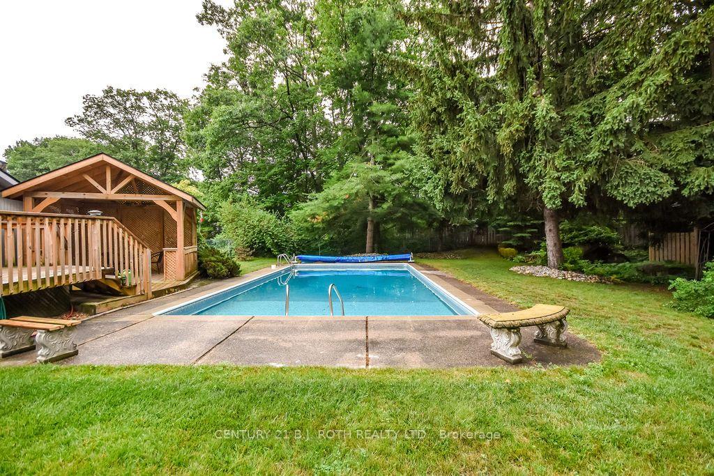 Photo 38 of 1037 Glen Eagles Crescent, Midland — HOMEH