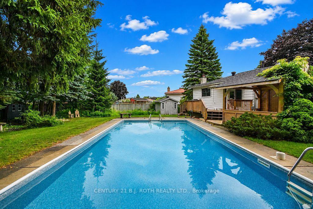 Photo 42 of 1037 Glen Eagles Crescent, Midland — HOMEH