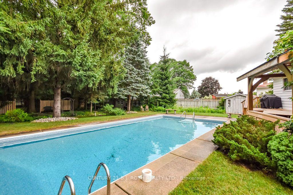 Photo 45 of 1037 Glen Eagles Crescent, Midland — HOMEH
