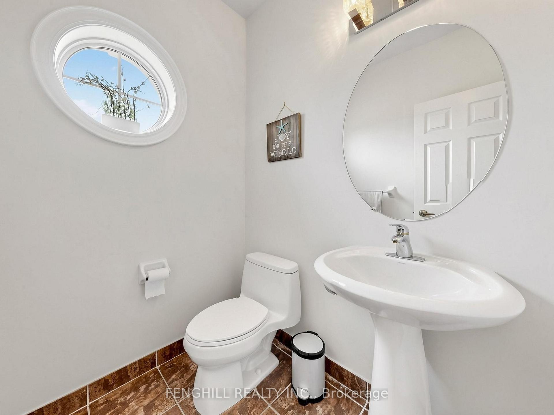 Photo 6 of 106 Legends Way, Markham, Unionville — HOMEH