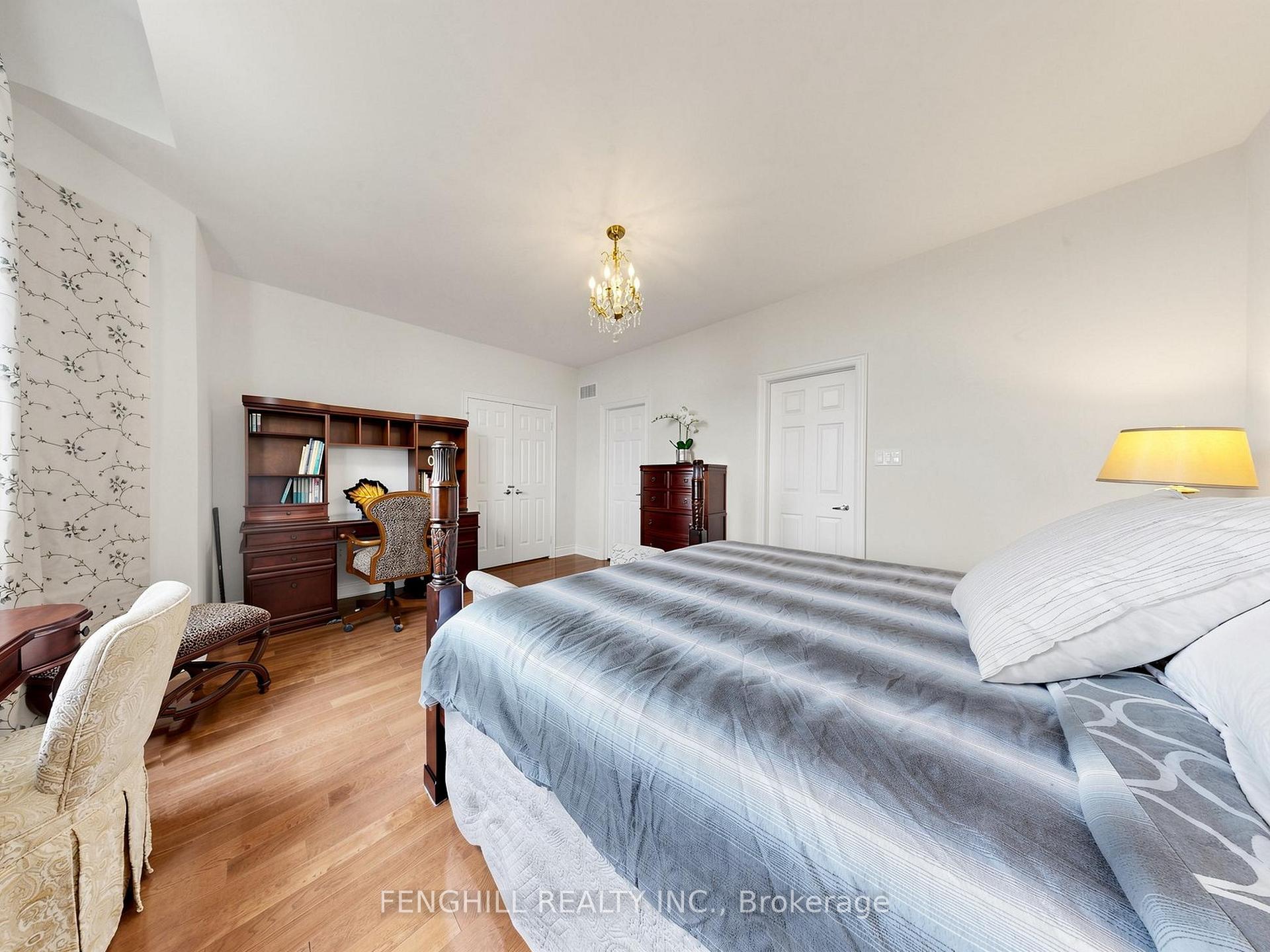 Photo 13 of 106 Legends Way, Markham, Unionville — HOMEH