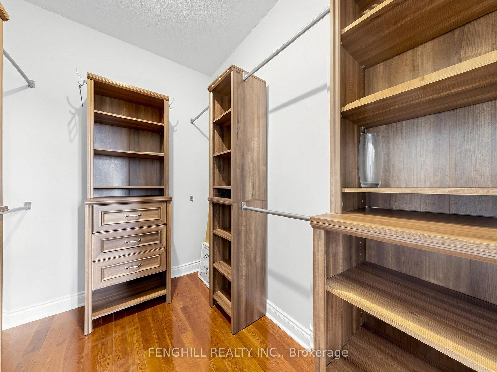 Photo 15 of 106 Legends Way, Markham, Unionville — HOMEH