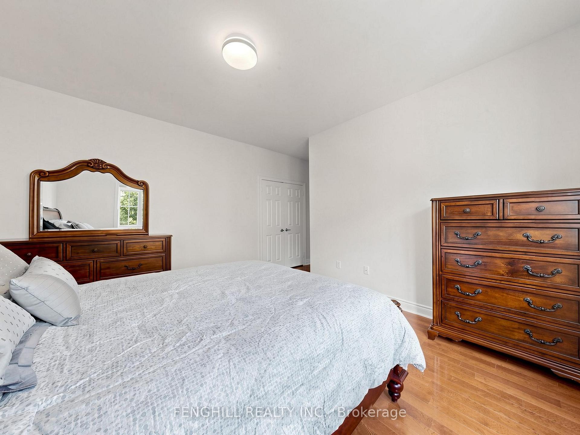 Photo 18 of 106 Legends Way, Markham, Unionville — HOMEH
