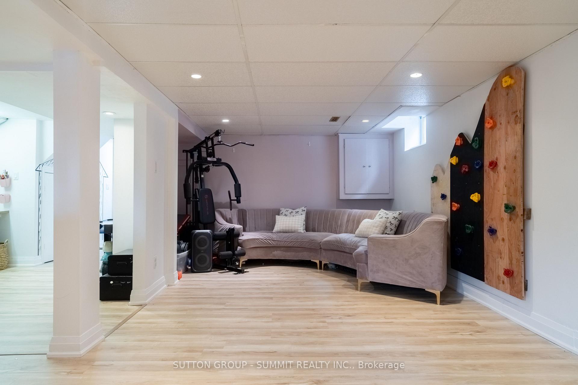 Photo 34 of 30 Buchanan Crescent, Thorold, Confederation Heights — HOMEH