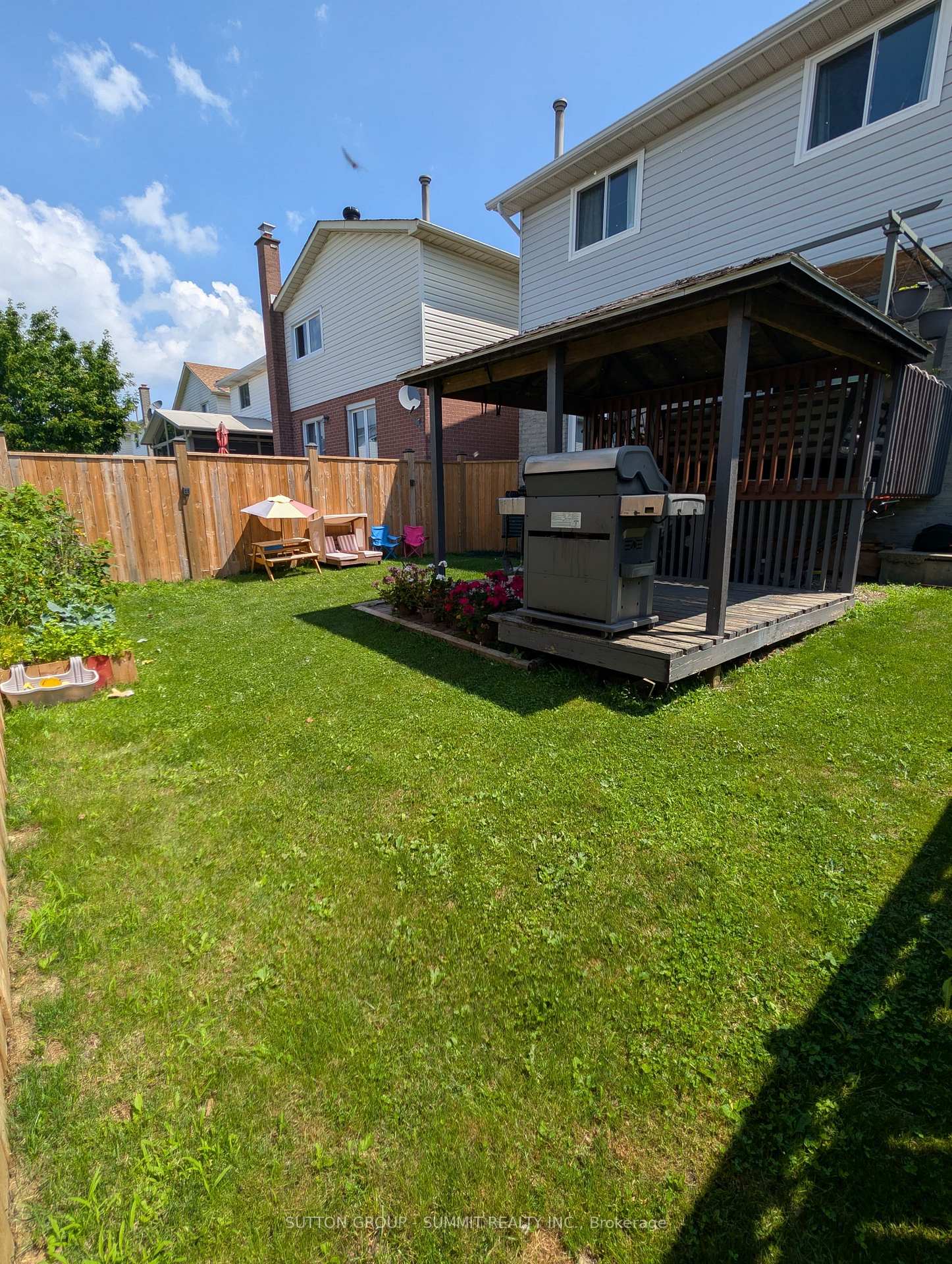 Photo 41 of 30 Buchanan Crescent, Thorold, Confederation Heights — HOMEH