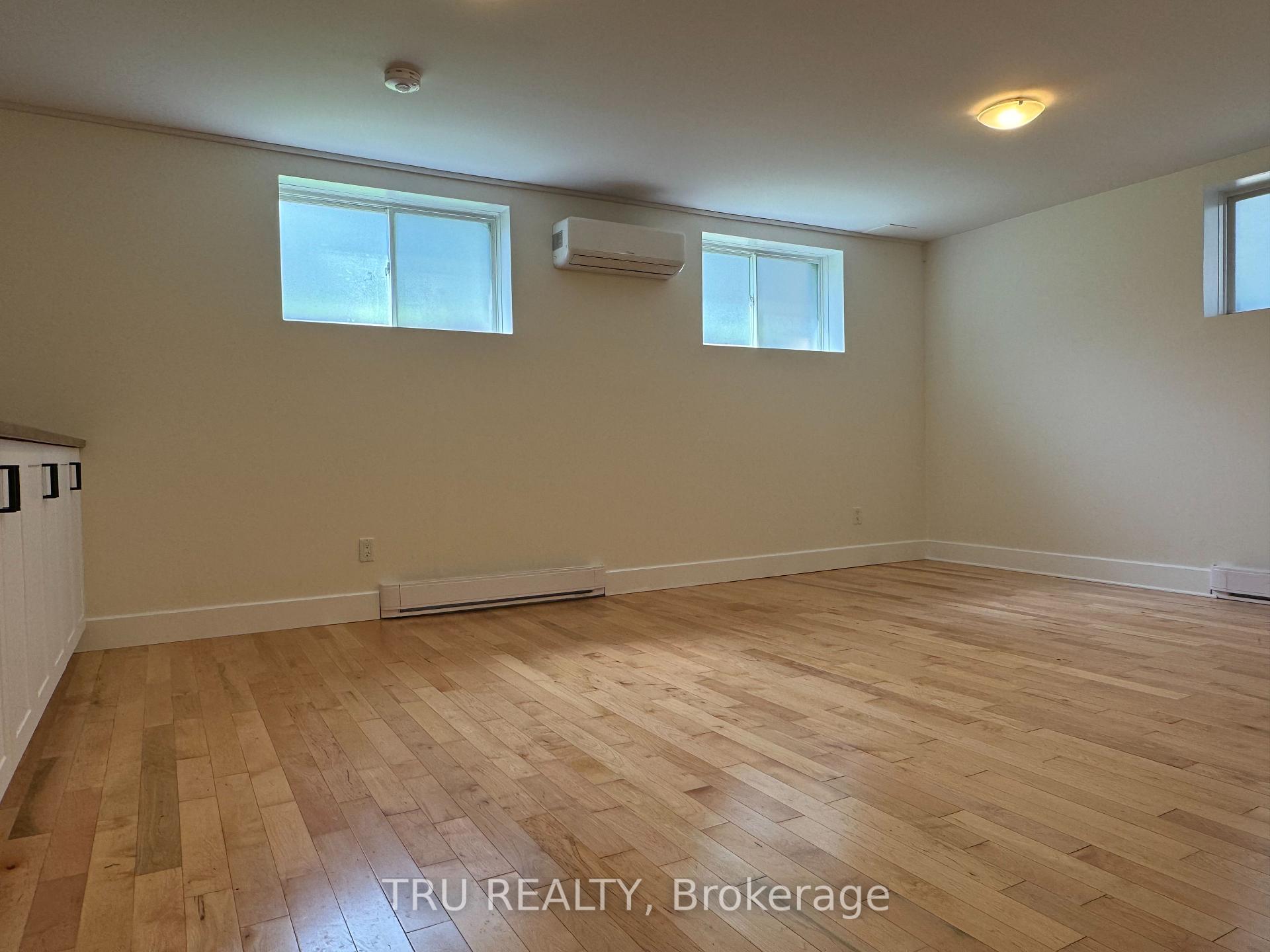 Photo 3 of Unit C, 550 Guy Street, Ottawa, Overbrook/Castle Heights — HOMEH
