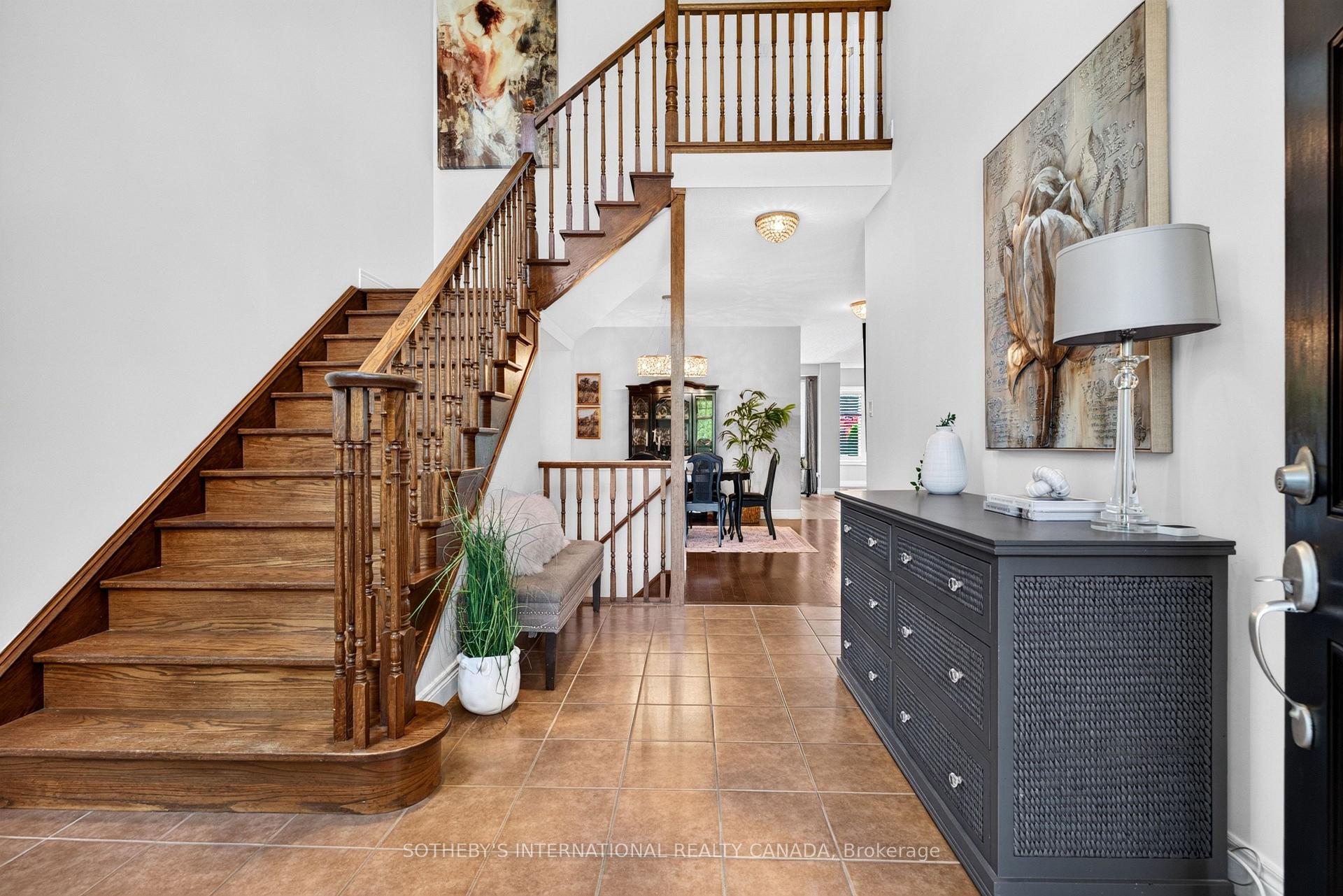 Photo 4 of 39 Maplevale Drive, Hamilton, Ancaster — HOMEH