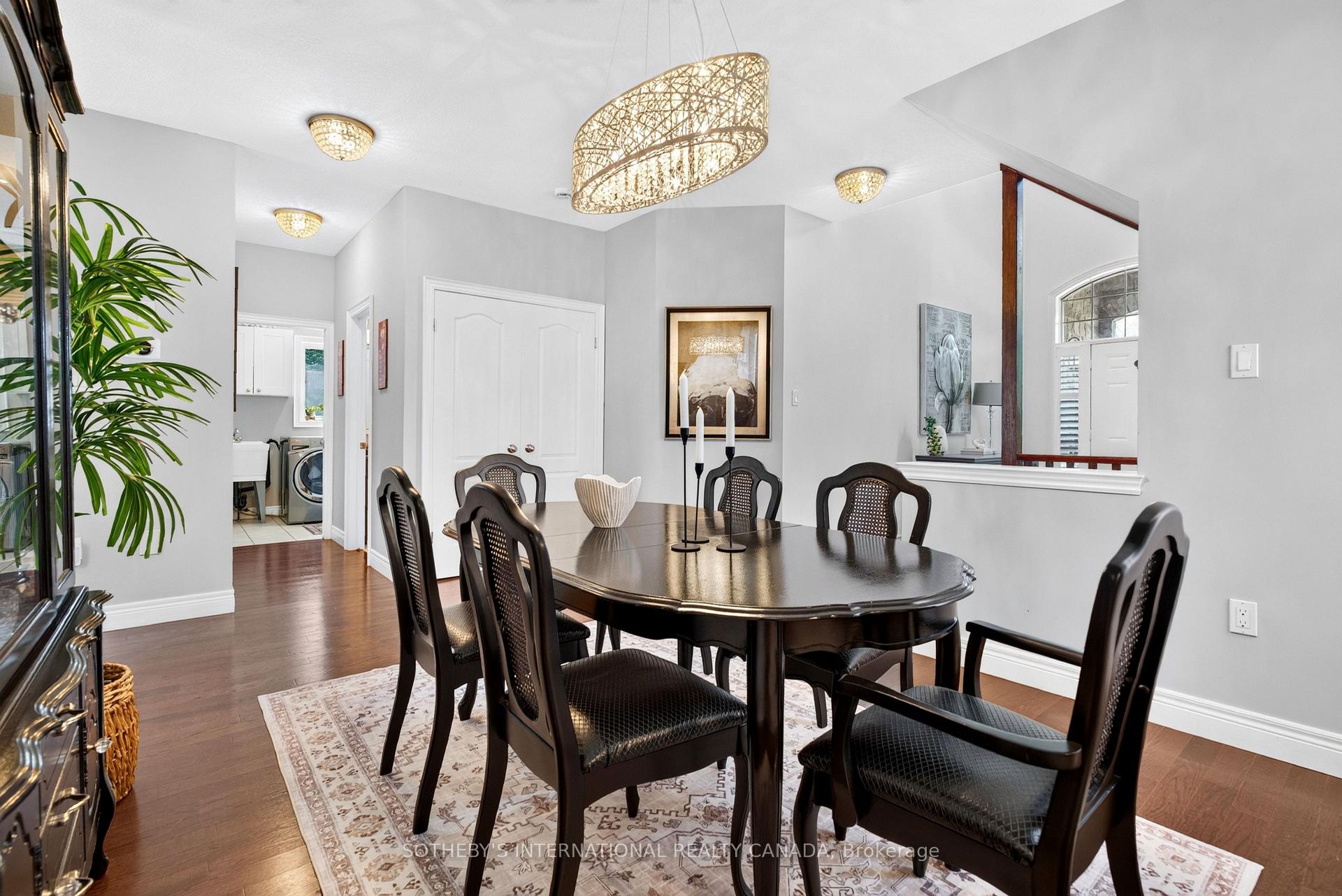 Photo 5 of 39 Maplevale Drive, Hamilton, Ancaster — HOMEH
