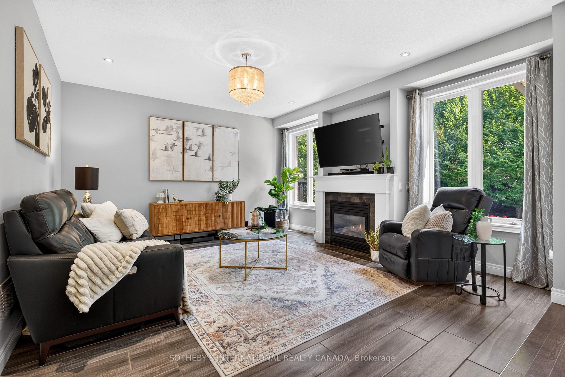 Photo 6 of 39 Maplevale Drive, Hamilton, Ancaster — HOMEH