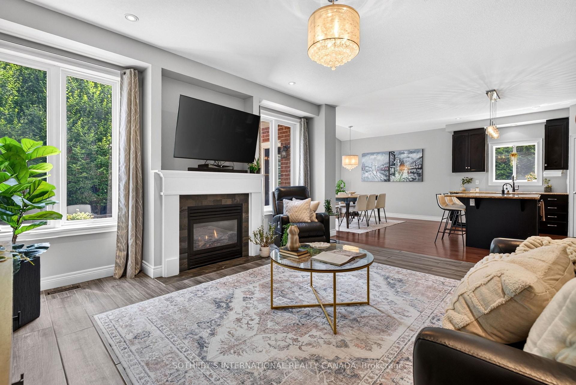 Photo 8 of 39 Maplevale Drive, Hamilton, Ancaster — HOMEH