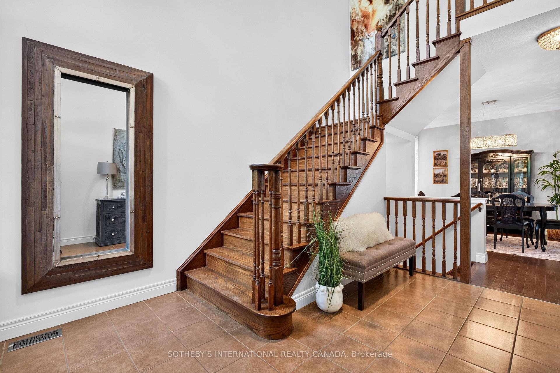 Photo 13 of 39 Maplevale Drive, Hamilton, Ancaster — HOMEH