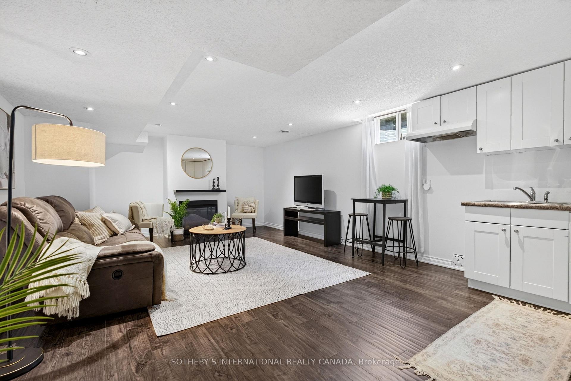 Photo 24 of 39 Maplevale Drive, Hamilton, Ancaster — HOMEH