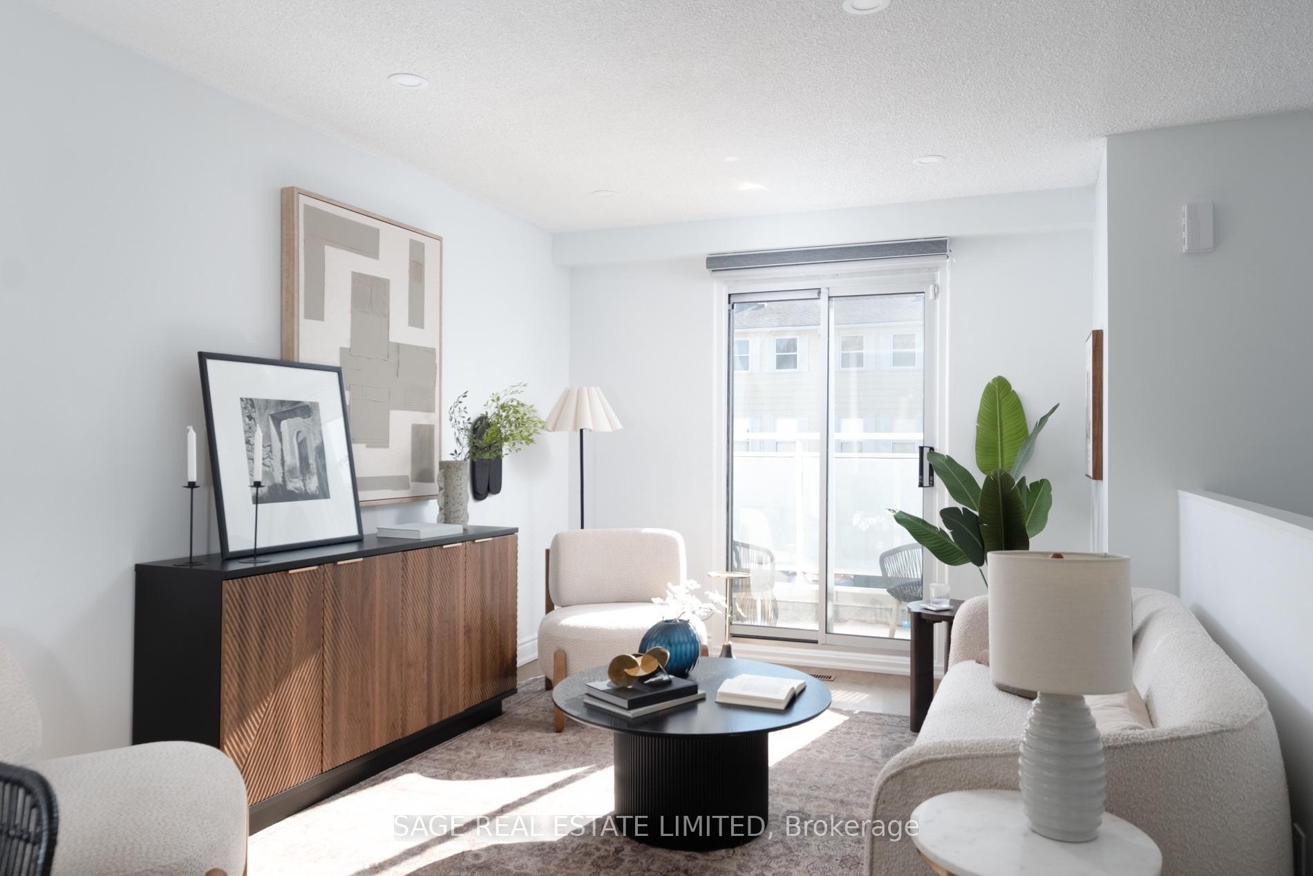 Photo 2 of 1862 John Street, Markham, Bayview Fairway-Bayview Country Club Estates — HOMEH