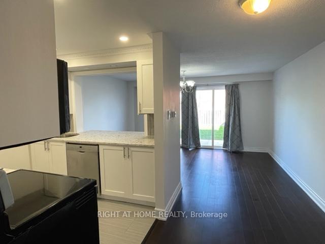 Photo 5 of 132 Dunsmore Lane, Barrie, Georgian Drive — HOMEH