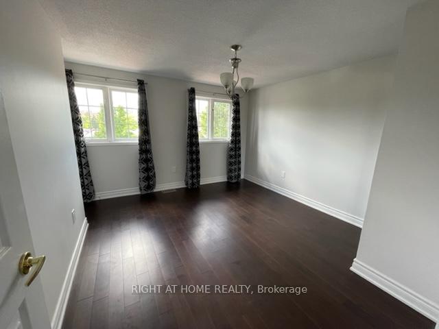Photo 11 of 132 Dunsmore Lane, Barrie, Georgian Drive — HOMEH