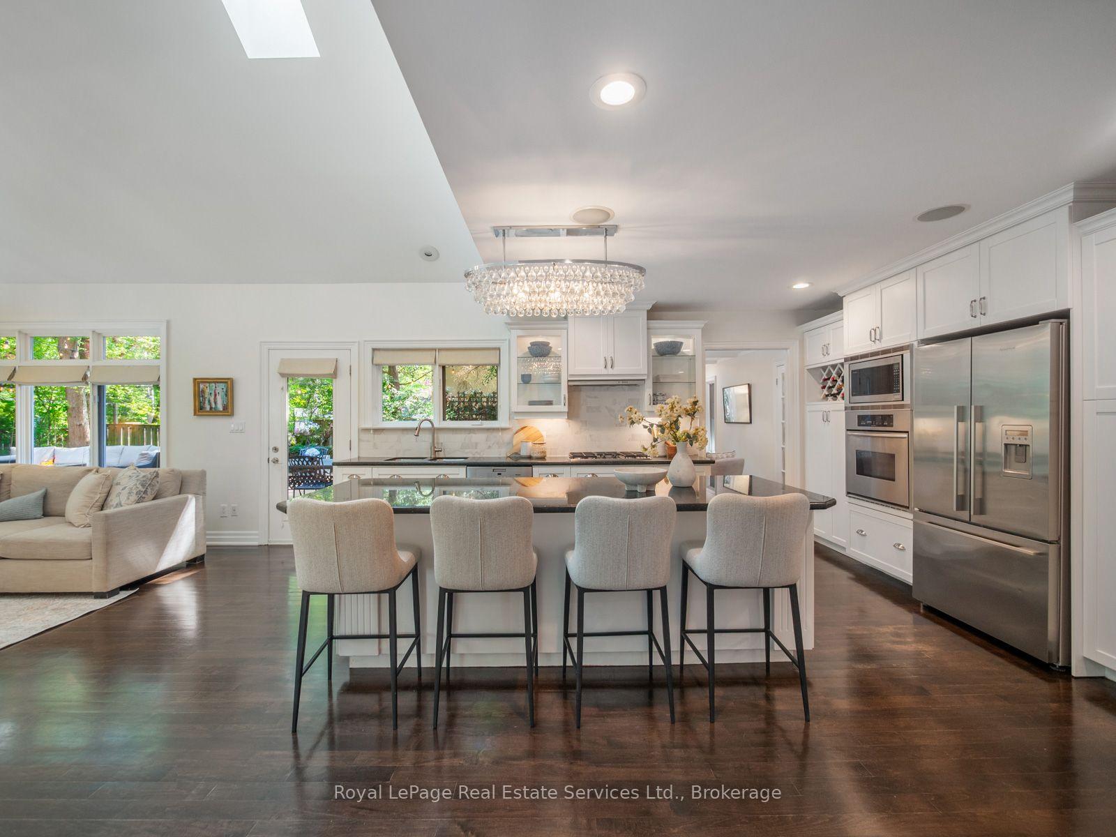 Photo 7 of 2160 Aintree Terrace, Oakville, Ford — HOMEH