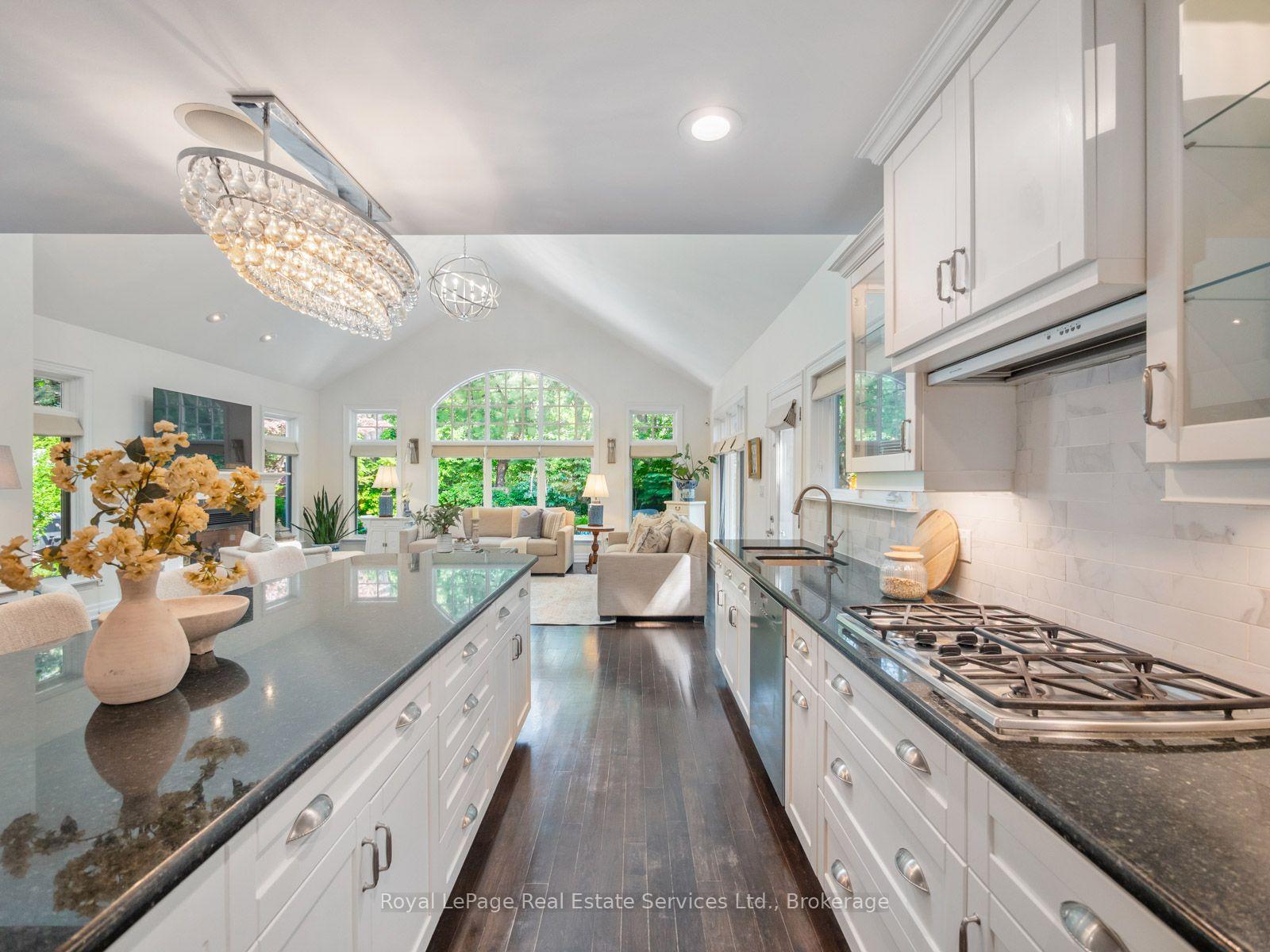 Photo 9 of 2160 Aintree Terrace, Oakville, Ford — HOMEH