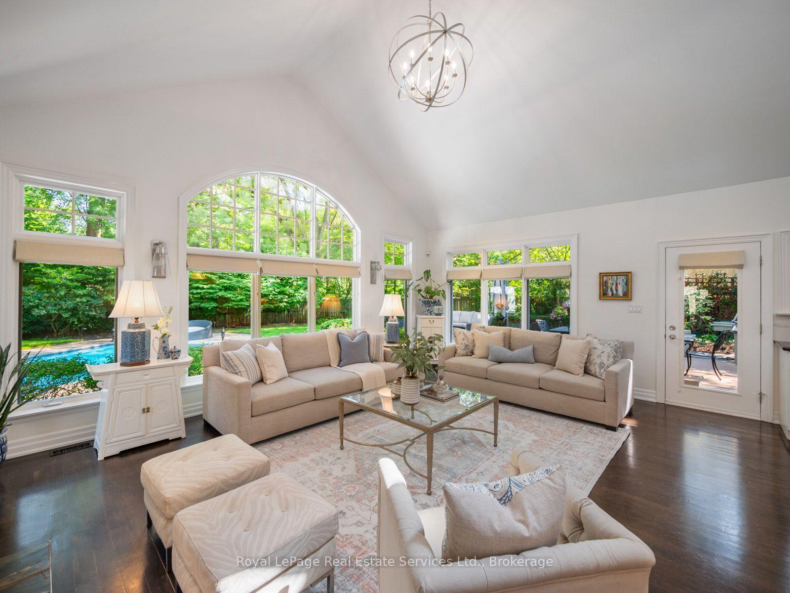 Photo 12 of 2160 Aintree Terrace, Oakville, Ford — HOMEH