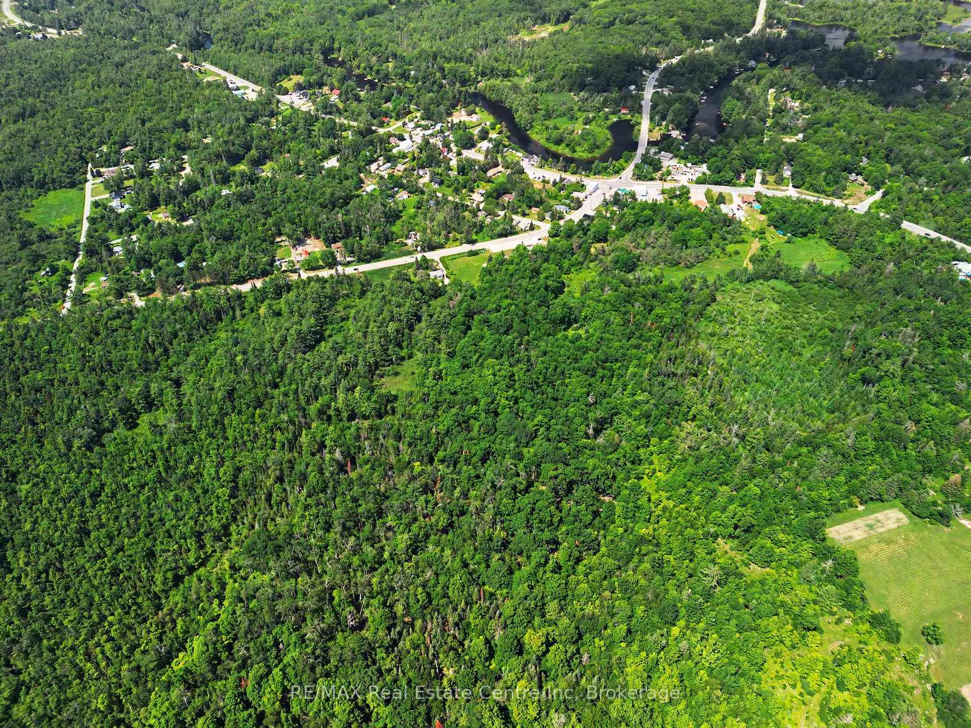 Photo 19 of Hwy 35 Road, Kawartha Lakes, Laxton/Digby/Longford — HOMEH