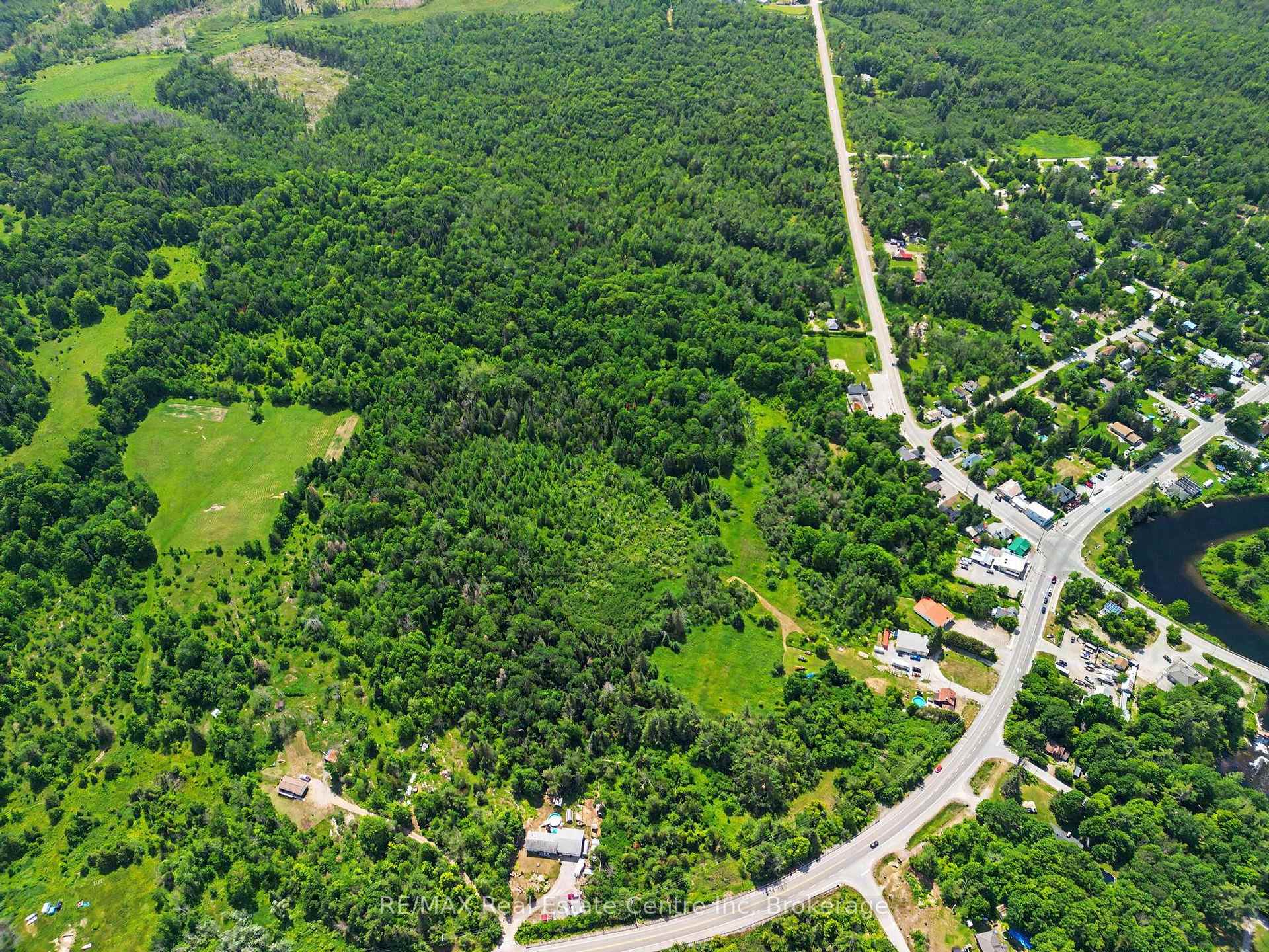 Photo 22 of Hwy 35 Road, Kawartha Lakes, Laxton/Digby/Longford — HOMEH