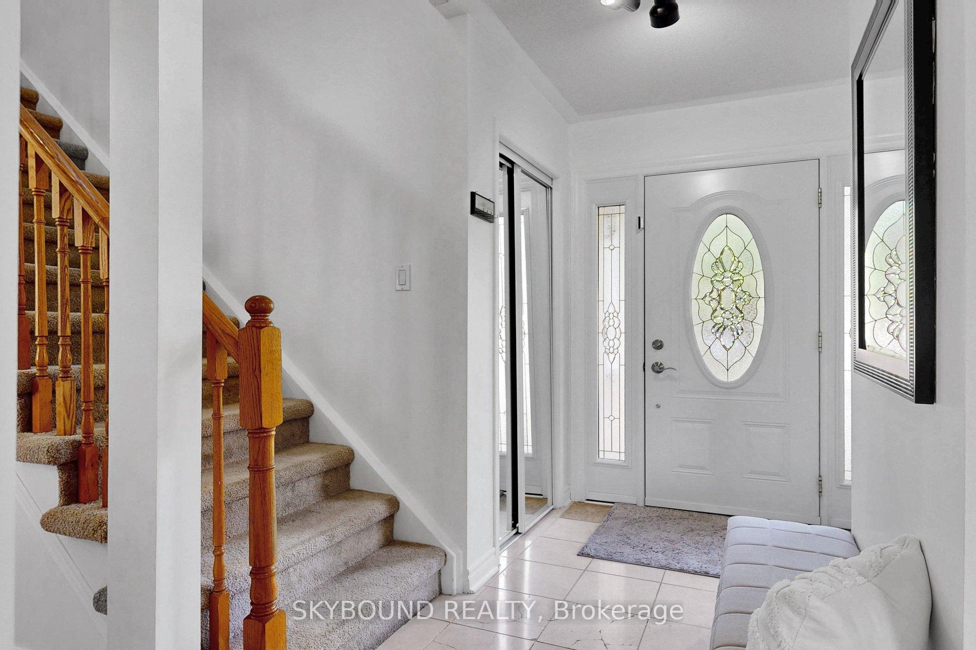 Photo 7 of 21 Vivians Crescent, Brampton, Fletcher's West — HOMEH