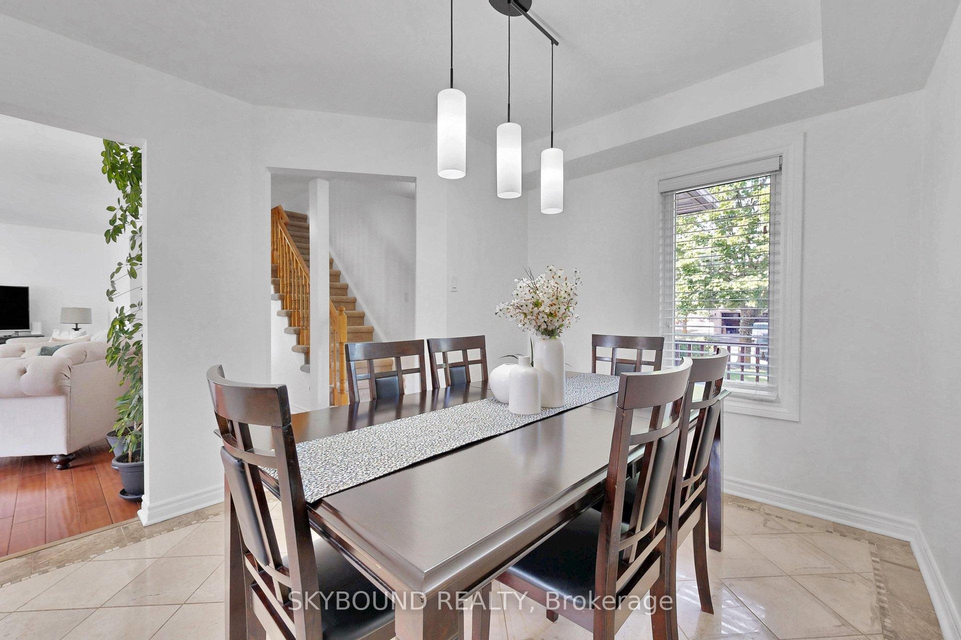 Photo 9 of 21 Vivians Crescent, Brampton, Fletcher's West — HOMEH
