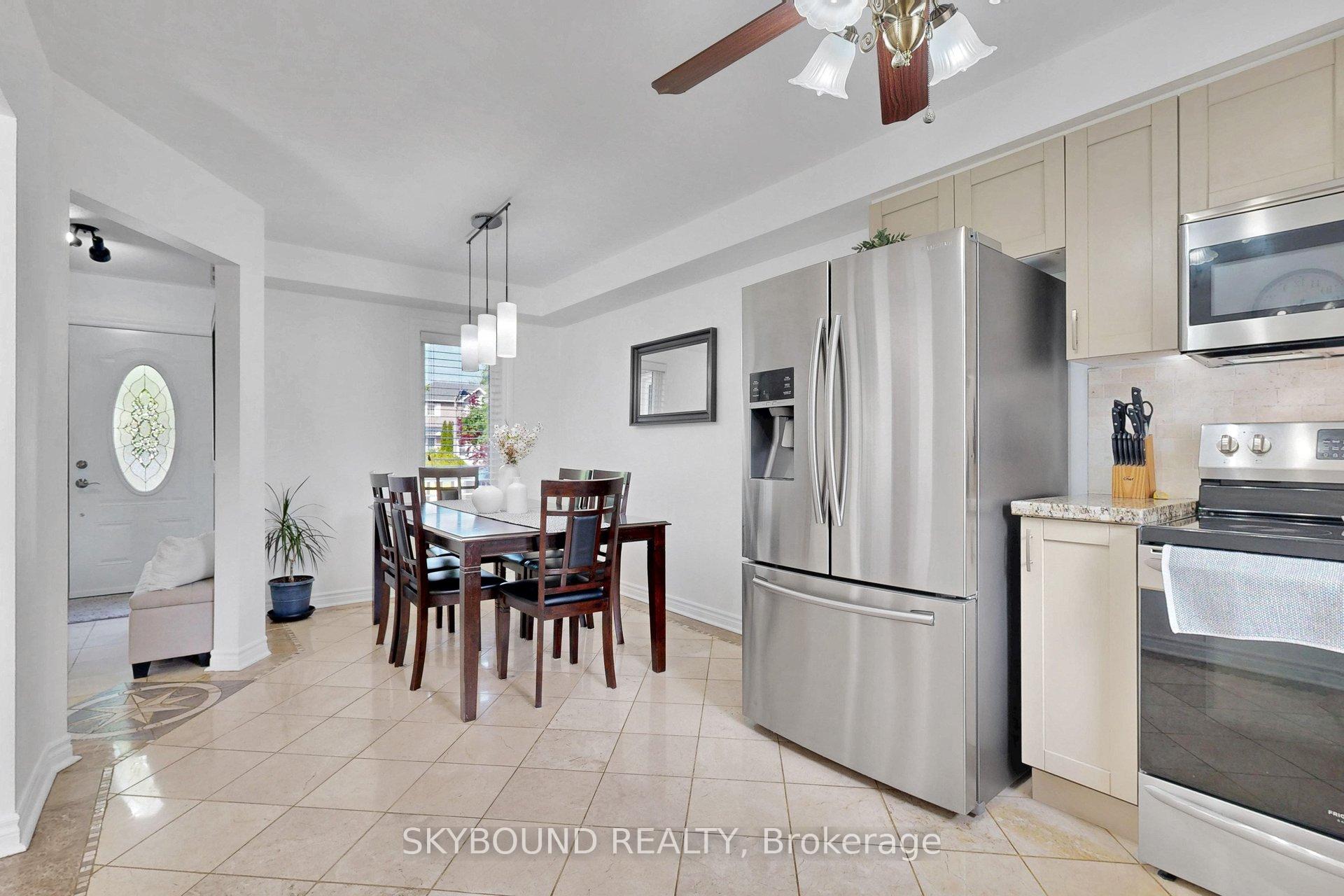 Photo 16 of 21 Vivians Crescent, Brampton, Fletcher's West — HOMEH