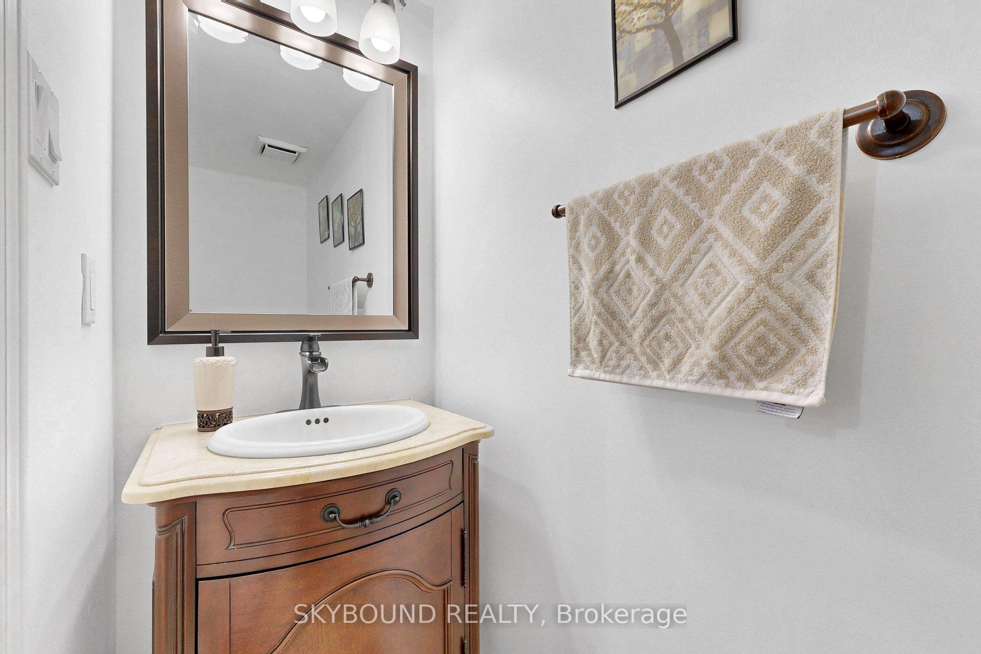 Photo 24 of 21 Vivians Crescent, Brampton, Fletcher's West — HOMEH