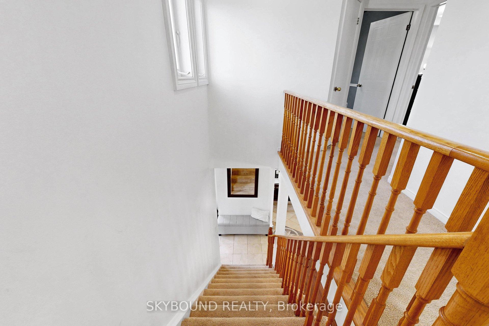 Photo 25 of 21 Vivians Crescent, Brampton, Fletcher's West — HOMEH