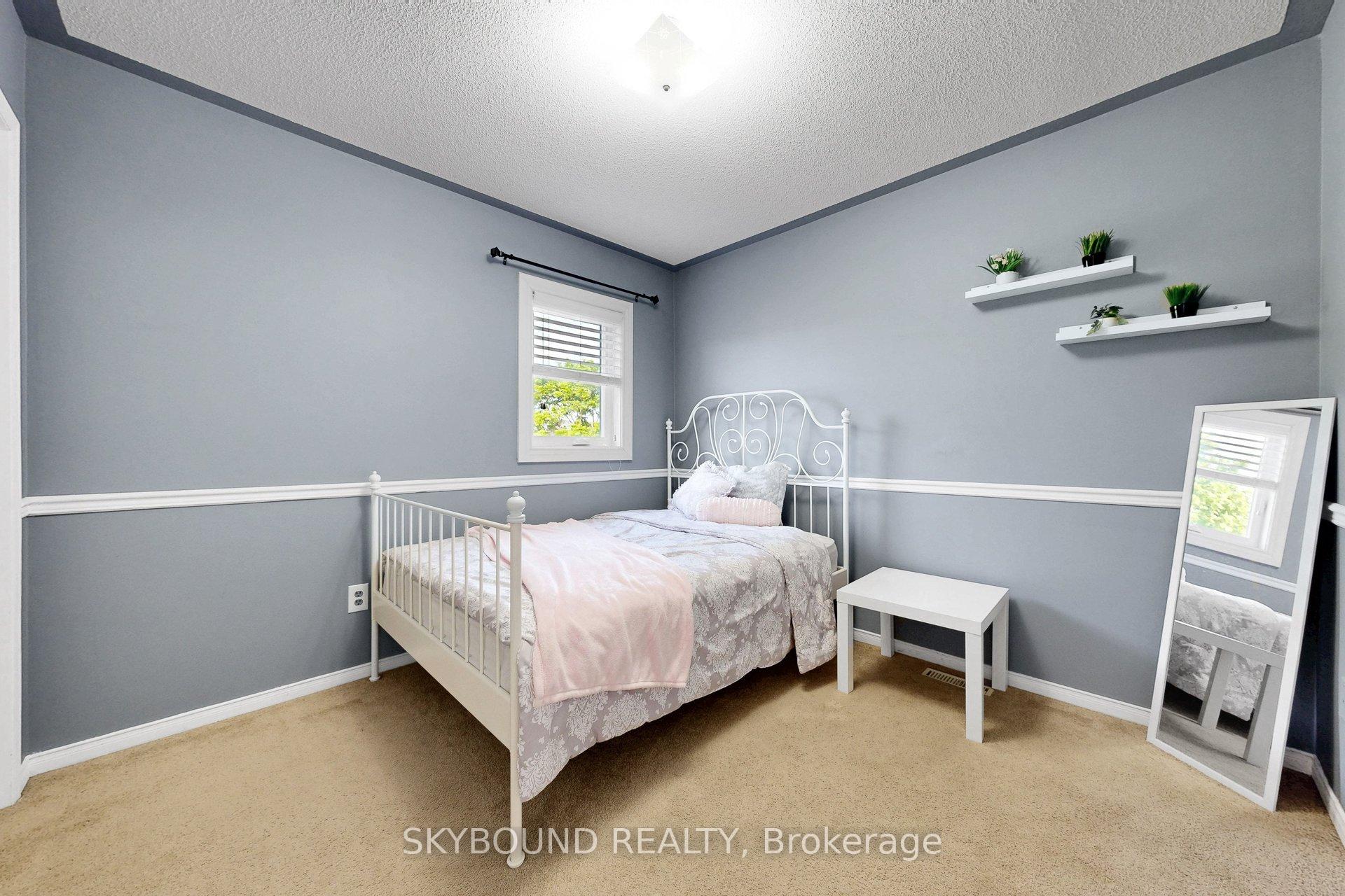 Photo 26 of 21 Vivians Crescent, Brampton, Fletcher's West — HOMEH