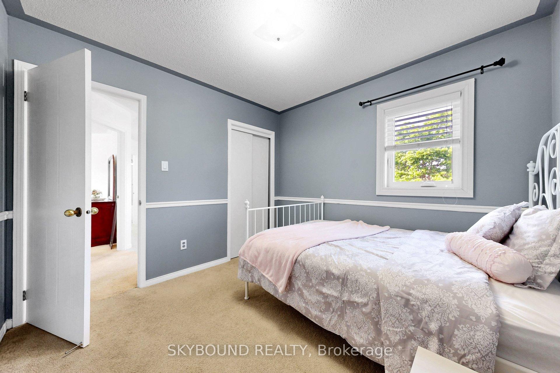 Photo 28 of 21 Vivians Crescent, Brampton, Fletcher's West — HOMEH