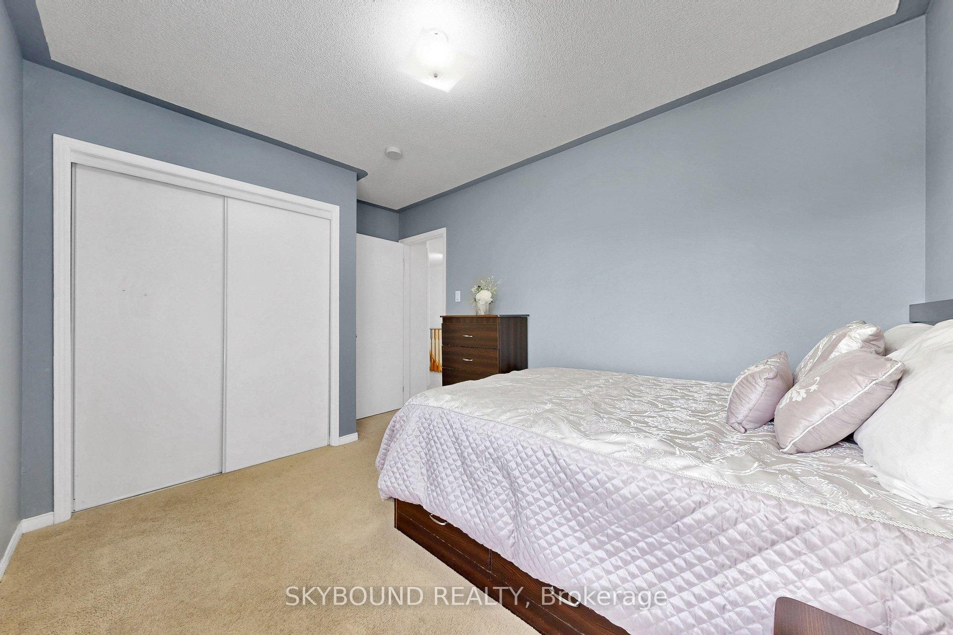 Photo 30 of 21 Vivians Crescent, Brampton, Fletcher's West — HOMEH