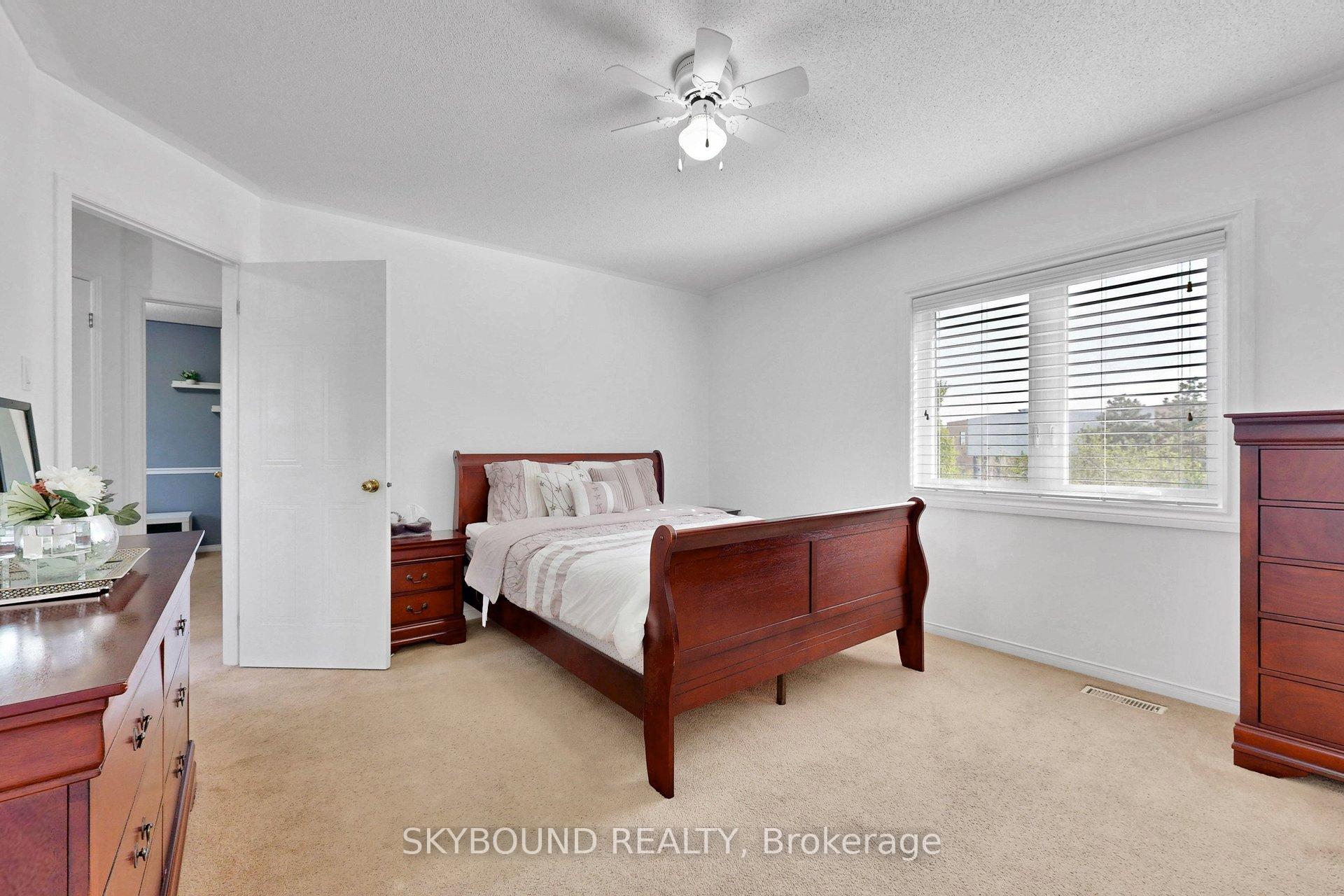Photo 32 of 21 Vivians Crescent, Brampton, Fletcher's West — HOMEH