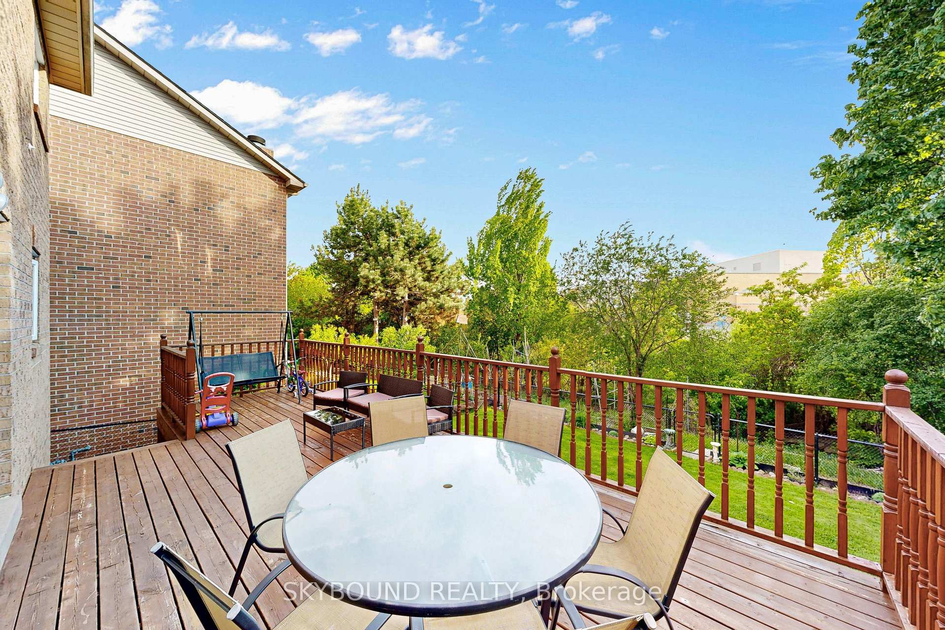 Photo 45 of 21 Vivians Crescent, Brampton, Fletcher's West — HOMEH