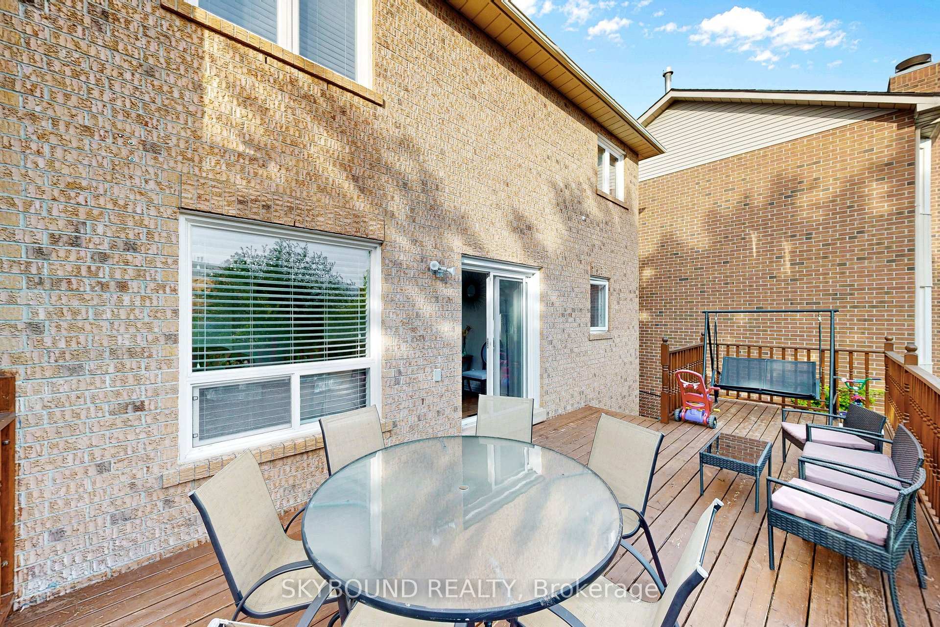 Photo 46 of 21 Vivians Crescent, Brampton, Fletcher's West — HOMEH