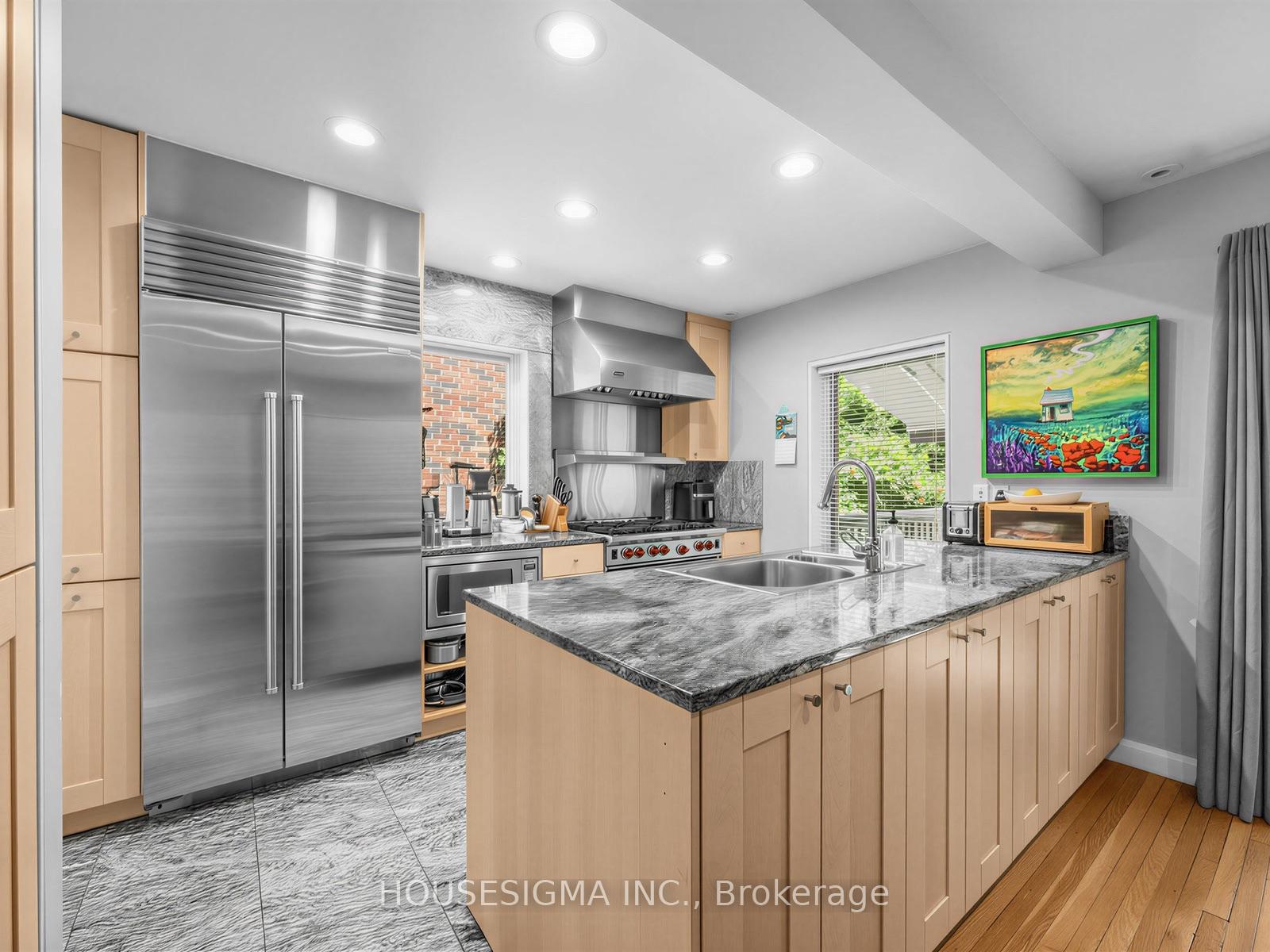 Photo 9 of 19 Parklea Drive, Toronto, Leaside — HOMEH