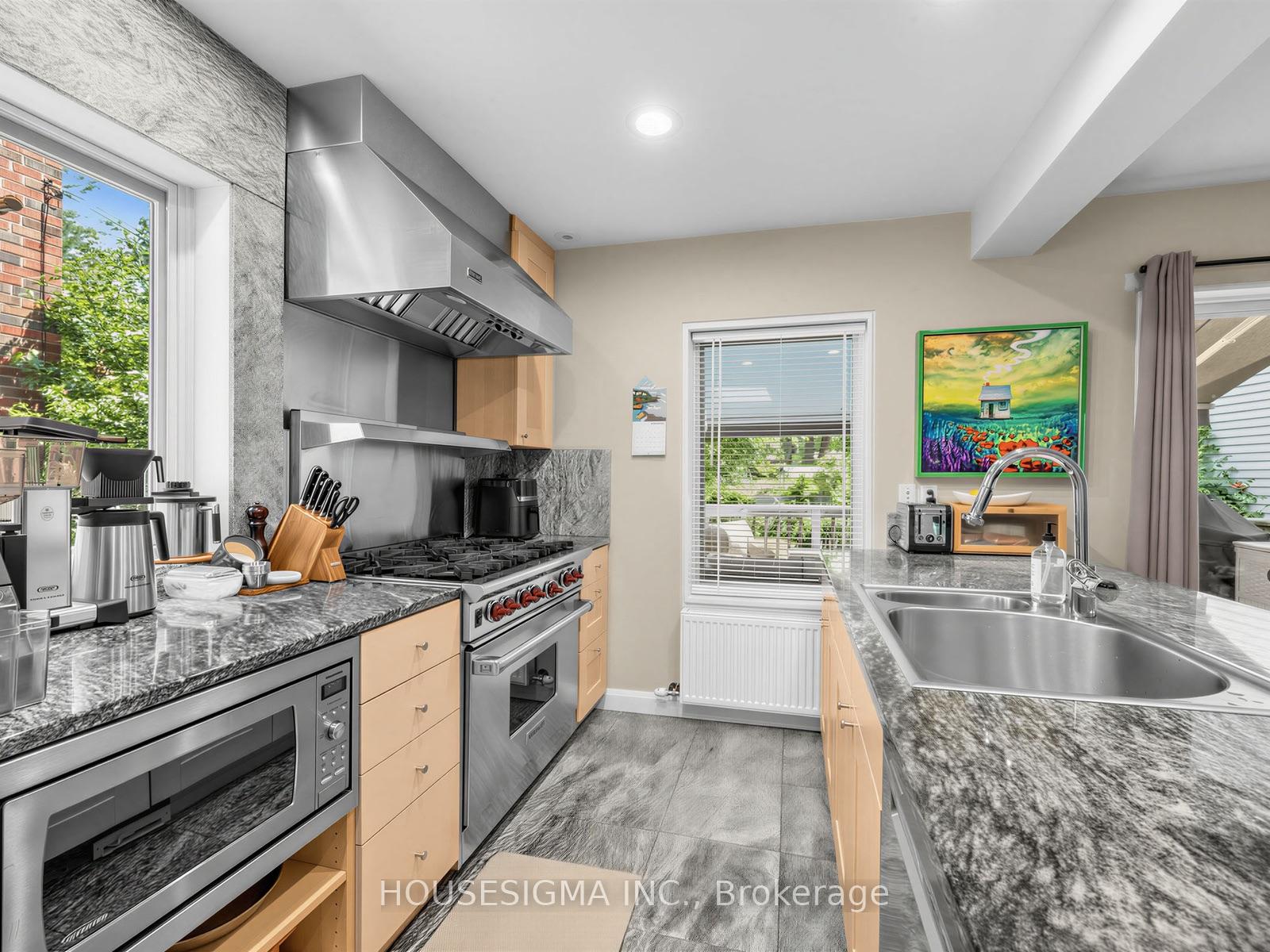 Photo 14 of 19 Parklea Drive, Toronto, Leaside — HOMEH