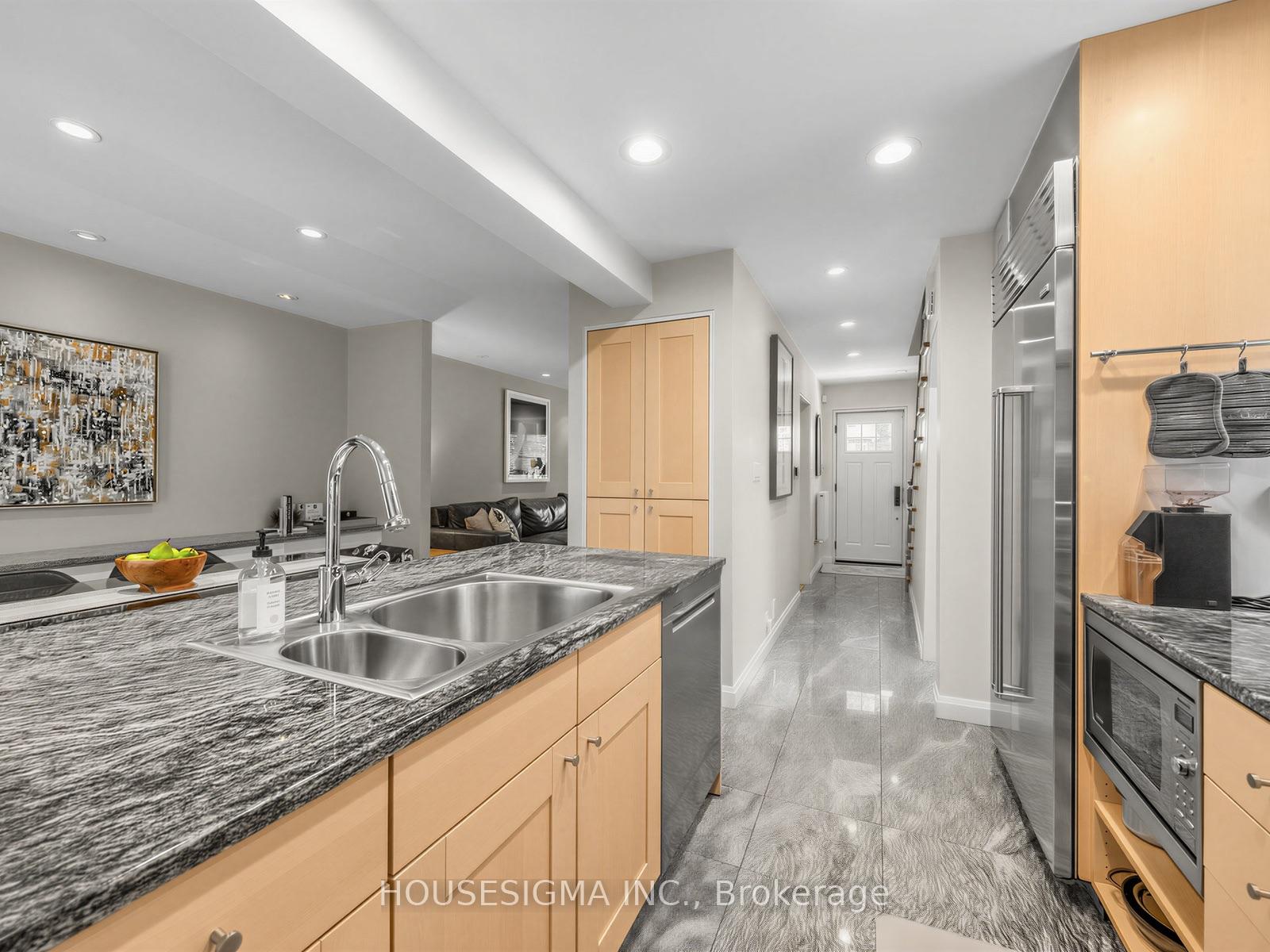 Photo 15 of 19 Parklea Drive, Toronto, Leaside — HOMEH