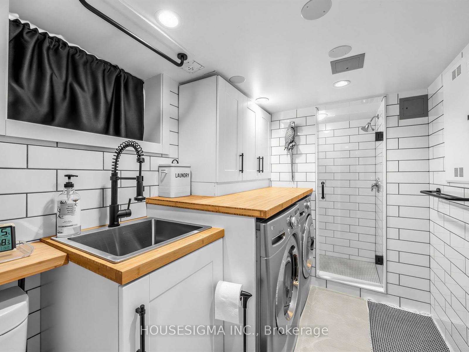 Photo 24 of 19 Parklea Drive, Toronto, Leaside — HOMEH